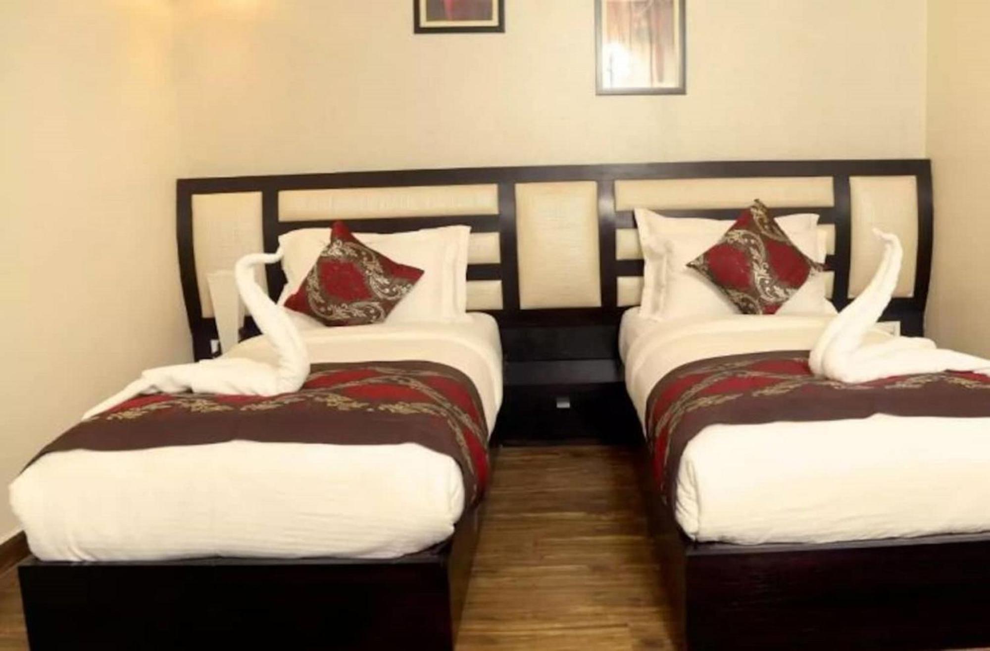 Hotel Suncity & Restaurant Hisār Eksteriør bilde